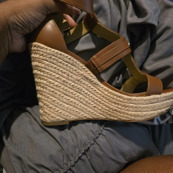 Michael Kors Tan Leather Wedge Sandals - Picture 3 of 5